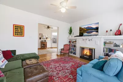 2318 W Addison Street, Chicago, IL 60618 - Photo 3