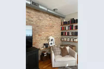 2709 N Washtenaw Avenue #3S, Chicago, IL 60647 - Photo 3