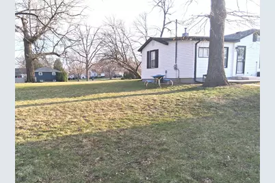 2241 Wallace Avenue, North Chicago, IL 60064 - Photo 5
