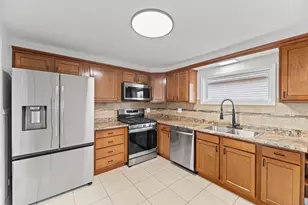 2100 Enoch Ave, Zion, IL 60099 - Photo 7