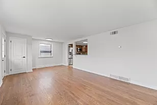 2100 Enoch Ave, Zion, IL 60099 - Photo 3