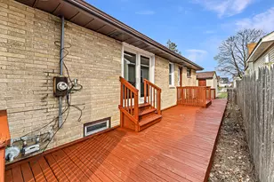 2100 Enoch Ave, Zion, IL 60099 - Photo 27