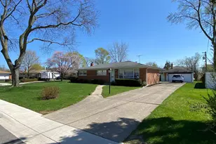 2543 William Ave, Glenview, IL 60025 - Photo 1