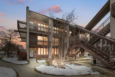 6600 W Wood River Drive #201, Niles, IL 60714 - Photo 1