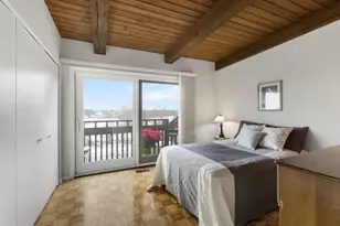 6600 W Wood River Dr, Niles, IL 60714 - Photo 9