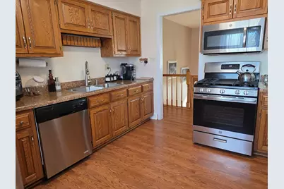 807 W Manor Court W, Glenwood, IL 60425 - Photo 5