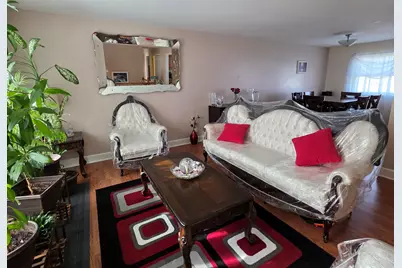 807 W Manor Court W, Glenwood, IL 60425 - Photo 3