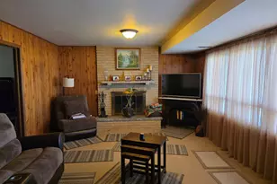 807 W Manor Ct W, Glenwood, IL 60425 - Photo 13