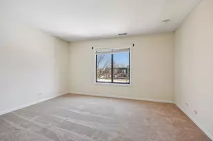 725 Limerick Ln, Schaumburg, IL 60193 - Photo 9