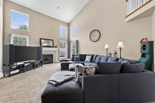 1823 Kings Gate Ln, Crystal Lake, IL 60014 - Photo 7