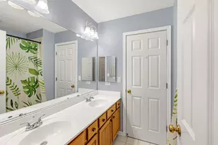 4 Sherwood Ct, Lake in the Hills, IL 60156 - Photo 23