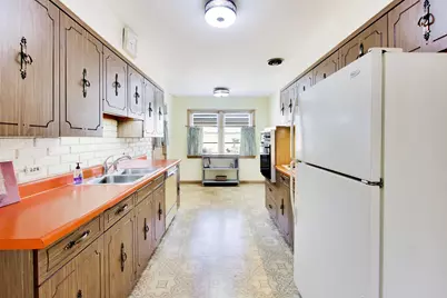 820 N Delphia Avenue, Park Ridge, IL 60068 - Photo 7