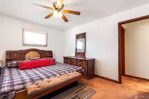 907 Obrien St, Harvard, IL 60033 - Photo 11