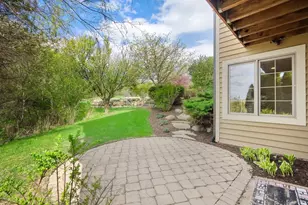 37W220 Mission Hills Dr, Saint Charles, IL 60175 - Photo 41