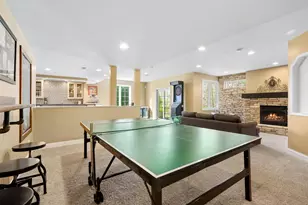 37W220 Mission Hills Dr, Saint Charles, IL 60175 - Photo 33