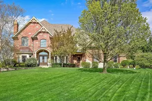 37W220 Mission Hills Dr, Saint Charles, IL 60175 - Photo 3