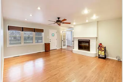 7 Alton Road, Prospect Heights, IL 60070 - Photo 5