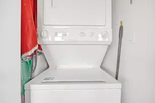 1111 W 15th St, Chicago, IL 60608 - Photo 15