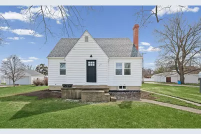 619 E 11th Street, Gibson City, IL 60936 - Photo 1