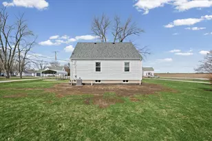 619 E 11th St, Gibson City, IL 60936 - Photo 23