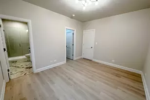 4315 S Indiana Ave, Chicago, IL 60653 - Photo 9