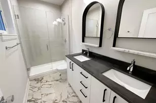 4315 S Indiana Ave, Chicago, IL 60653 - Photo 11