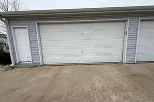 3170 W Monroe St, Waukegan, IL 60085 - Photo 1