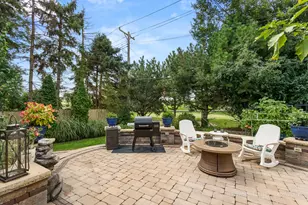 286 Stonegate Rd, Clarendon Hills, IL 60514 - Photo 21