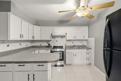 8995 Kennedy Drive N #206F, Des Plaines, IL 60016 - Photo 9