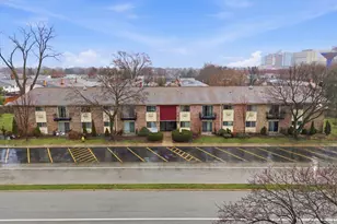 8995 Kennedy Dr N, Des Plaines, IL 60016 - Photo 1