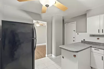 8995 Kennedy Drive N #206F, Des Plaines, IL 60016 - Photo 11