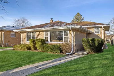 942 Sherwood Road, La Grange Park, IL 60526 - Photo 1