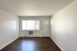 222 S Tryon St, Woodstock, IL 60098 - Photo 9