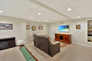 35 Red Tail Dr, Hawthorn Woods, IL 60047 - Photo 29