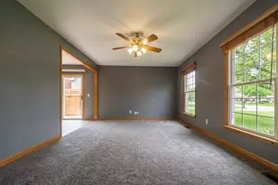 215 Fernwood Rd, Montgomery, IL 60538 - Photo 5