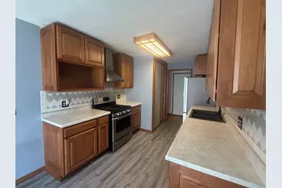 215 Fernwood Road, Montgomery, IL 60538 - Photo 3