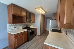 215 Fernwood Rd, Montgomery, IL 60538 - Photo 3