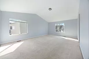 579 W Caldwell Dr, Round Lake, IL 60073 - Photo 19