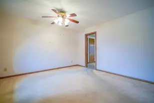 1854 N Weller Dr, Mount Morris, IL 61054 - Photo 5