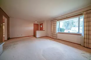 1854 N Weller Dr, Mount Morris, IL 61054 - Photo 3