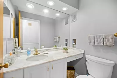 1031 Indian Road, Glenview, IL 60025 - Photo 15