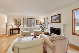 6621 N Keating Ave, Lincolnwood, IL 60712 - Photo 3