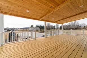 W1461 Maureen Ct, Lake Geneva, WI 53147 - Photo 35