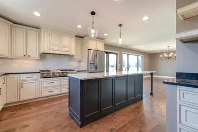 W1461 Maureen Court, Lake Geneva, WI 53147 - Photo 9