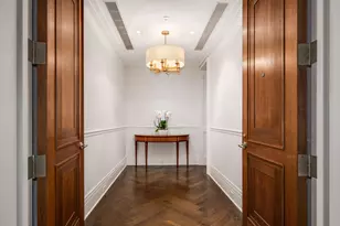 159 E Walton Pl, Chicago, IL 60611 - Photo 3