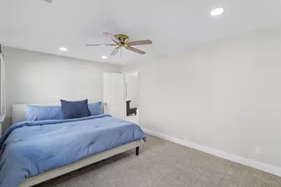 4411 S Calumet Avenue, Chicago, IL 60653 - Photo 11