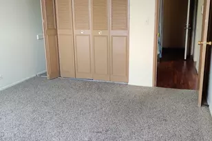 1880 Bonnie Ln, Hoffman Estates, IL 60169 - Photo 15