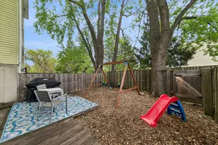 1813 Lancashire Ct, Schaumburg, IL 60194 - Photo 19
