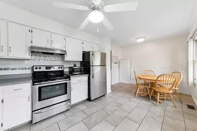 1813 Lancashire Court, Schaumburg, IL 60194 - Photo 9