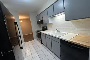 1615 E Central Rd, Arlington Heights, IL 60005 - Photo 15